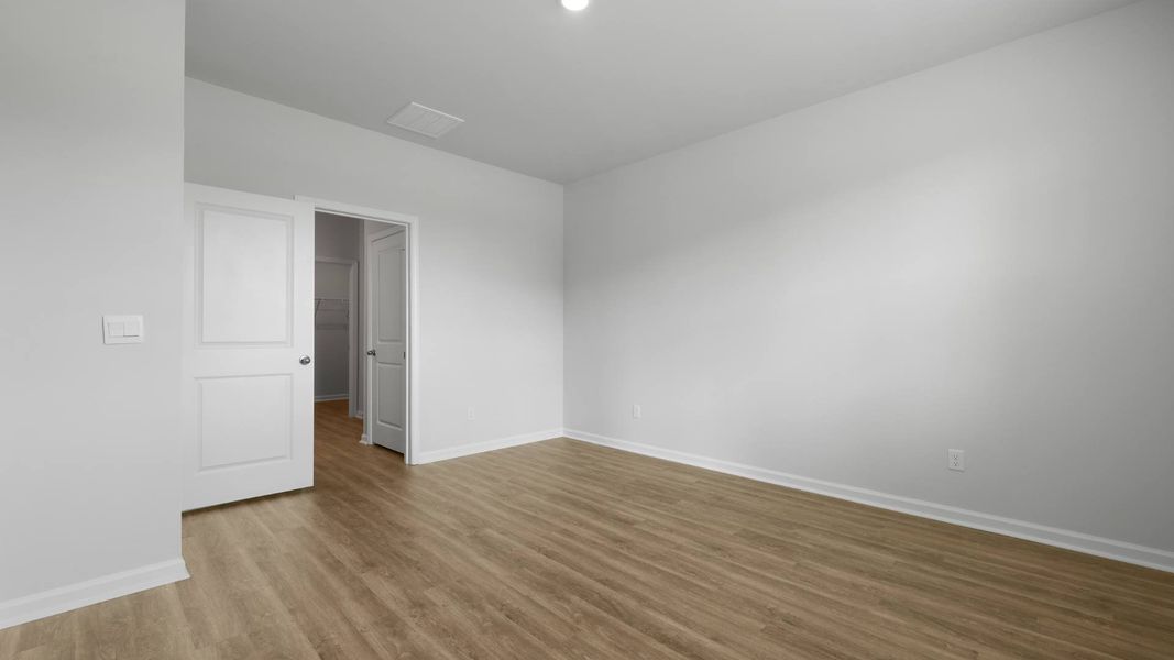 Spacious, unfurnished interior of a new home in Pineview North, Summerville (Image 18).