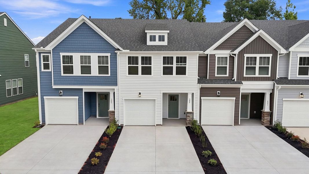 Notable curb appeal and elegant interiors in this reputable community near Spartanburg’s core Notable curb appeal and elegant interiors in this reputable community near Spartanburg’s core