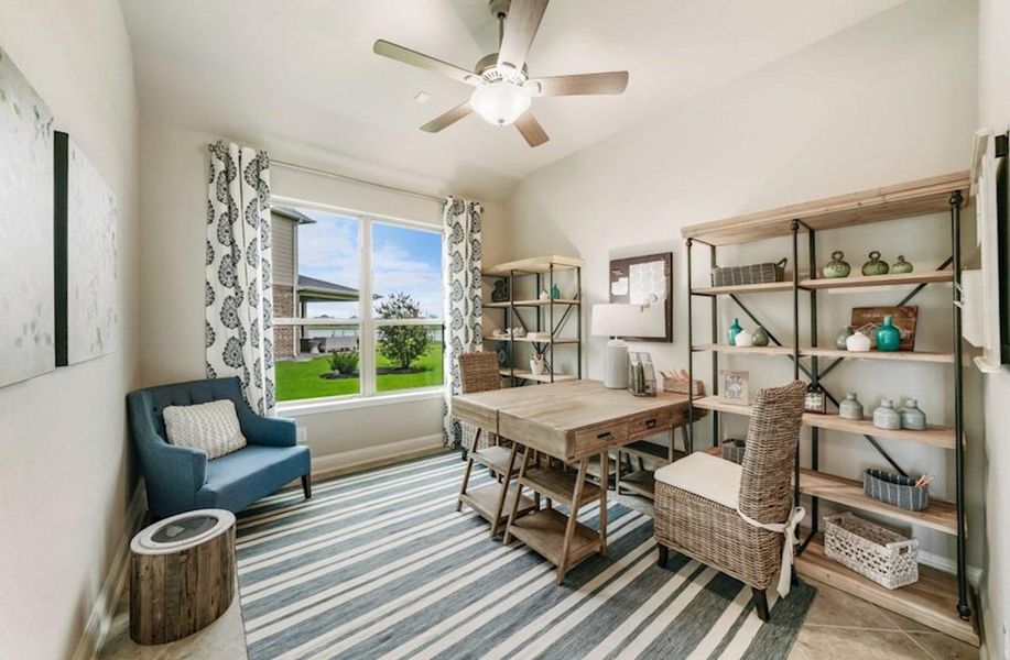 Furnished interior view inside a new home in Ellwood: Heritage Collection, Iowa Colony (Image 4).