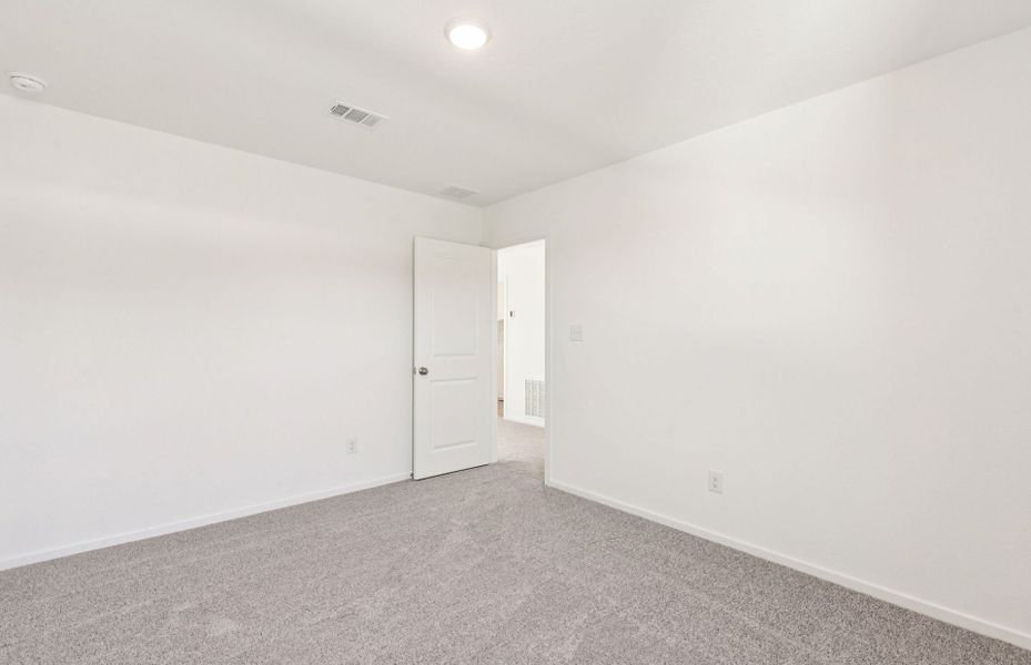 Spacious, unfurnished interior of a new home in Montgomery Bend, Montgomery (Image 22).