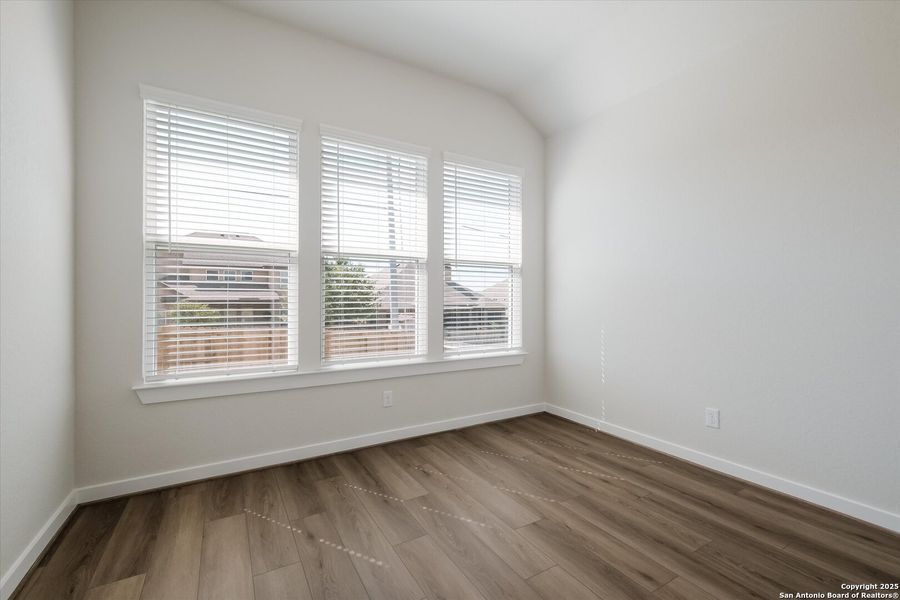 Spacious, unfurnished interior of a new home in Foxbrook, Cibolo (Image 23). Spacious, unfurnished interior of a new home in Foxbrook, Cibolo (Image 23).