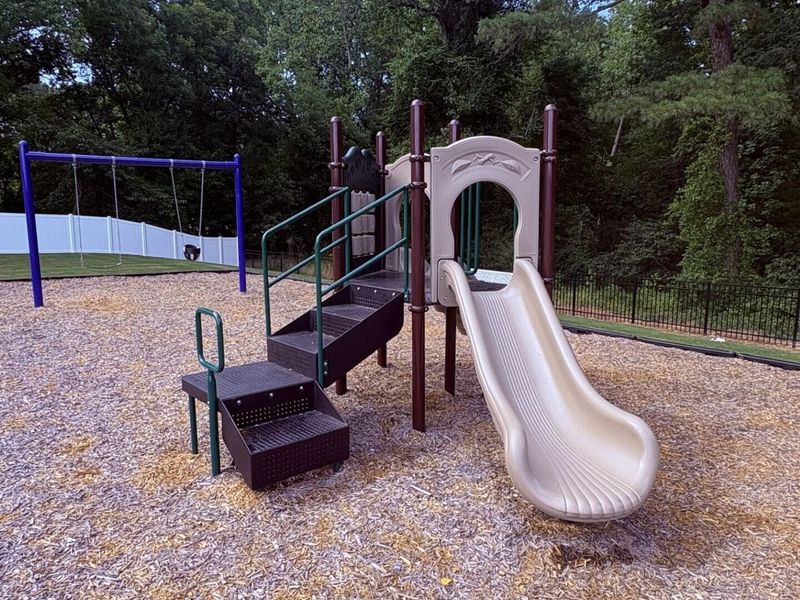 Community amenities in Woodland Crossing, Zebulon (Image 35).