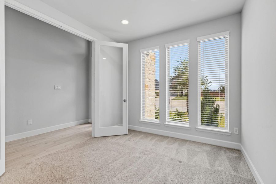 Spacious, unfurnished interior of a new home in Cane Island 50', Katy (Image 20). Spacious, unfurnished interior of a new home in Cane Island 50', Katy (Image 20).