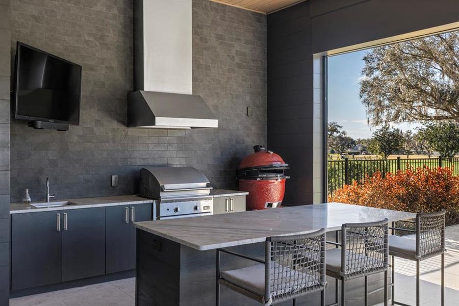 Exterior details and patio area of a home in , Orlando (Image 28).