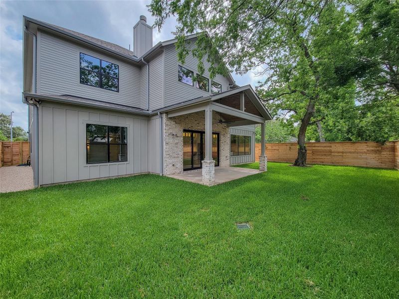 Photos of Builder’s Previously Completed Homes