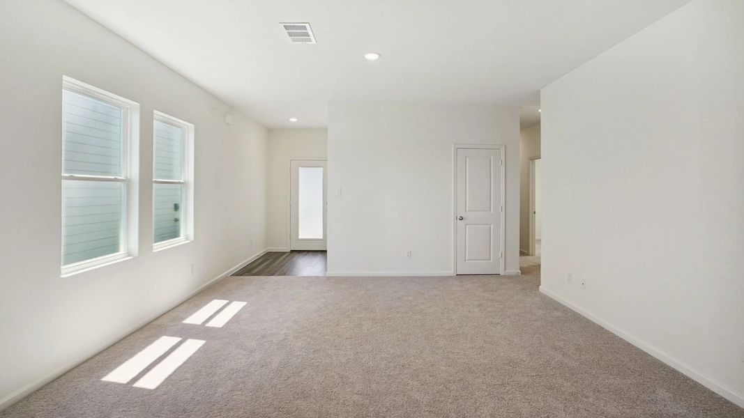 Representative unfurnished interior of a home built from the Atlantis by Starlight Homes in Stonebrooke, Conroe (Image 13). Representative unfurnished interior of a home built from the Atlantis by Starlight Homes in Stonebrooke, Conroe (Image 13).