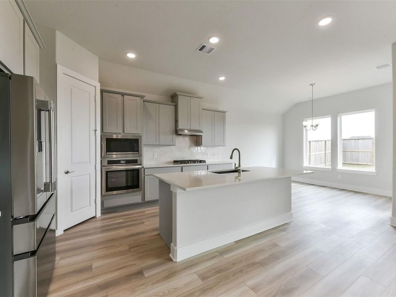 Furnished interior view inside a new home in Lago Mar, Texas City (Image 8).