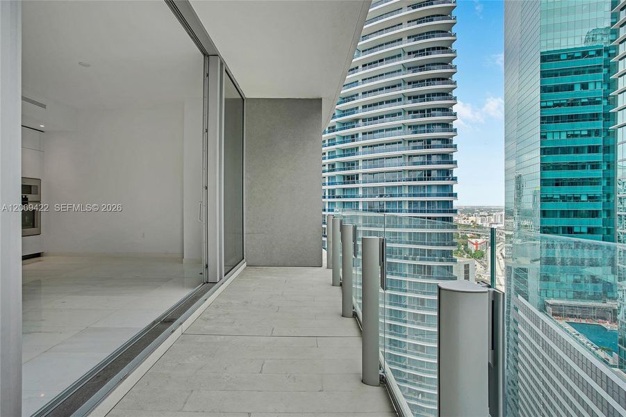 Condo located in Miami, FL showcasing its design and architecture (Image 14). Condo located in Miami, FL showcasing its design and architecture (Image 14).