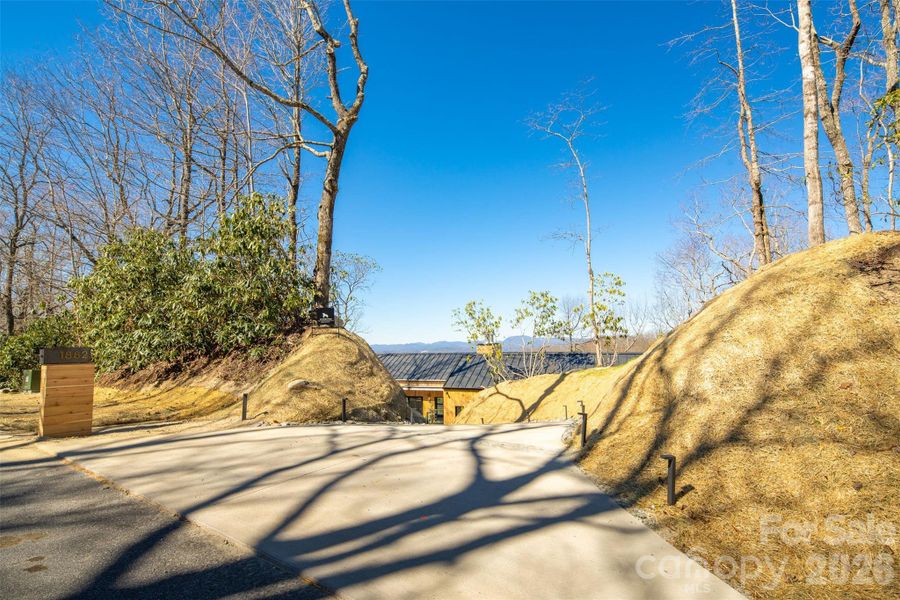 Natural landscape and outdoor views near in Brevard (Image 37). Natural landscape and outdoor views near in Brevard (Image 37).