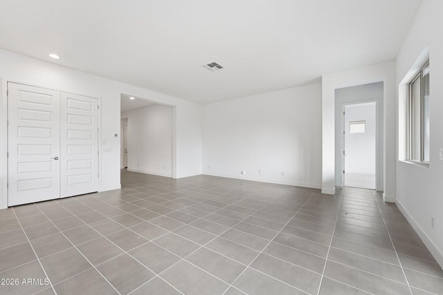 4064 E Desert Lilly Lane ~ Ready Now!