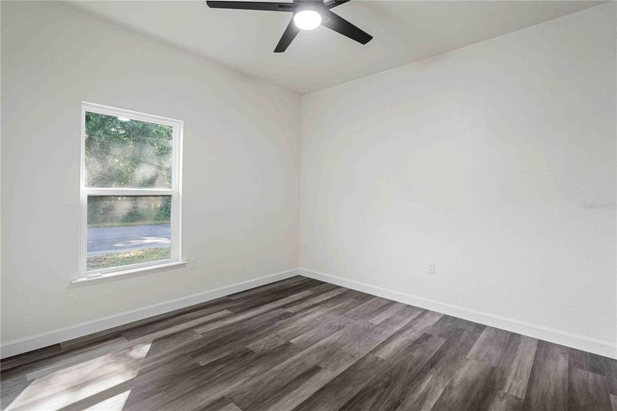 Spacious, unfurnished interior of a new home in , Alachua (Image 12).