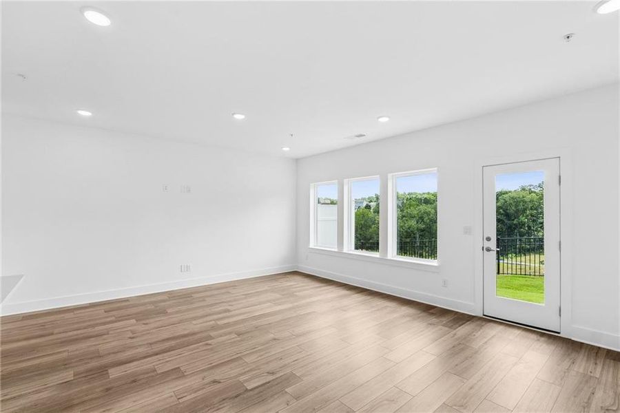 Spacious, unfurnished interior of a new home in Grandview Terrace, Canton (Image 11).