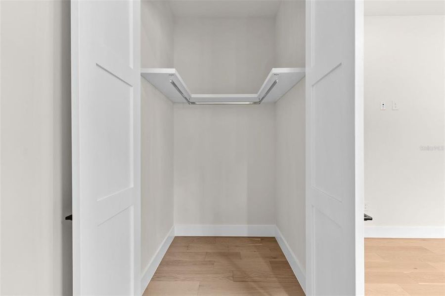Spacious, unfurnished interior of a new home in , Tampa (Image 45).