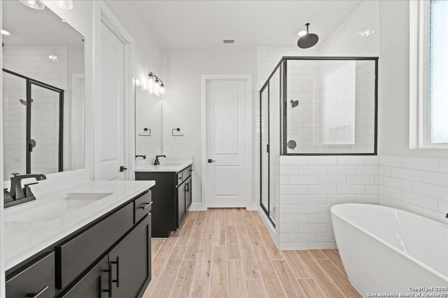 Furnished interior view inside a new home in Village at Three Oaks, Seguin (Image 10).