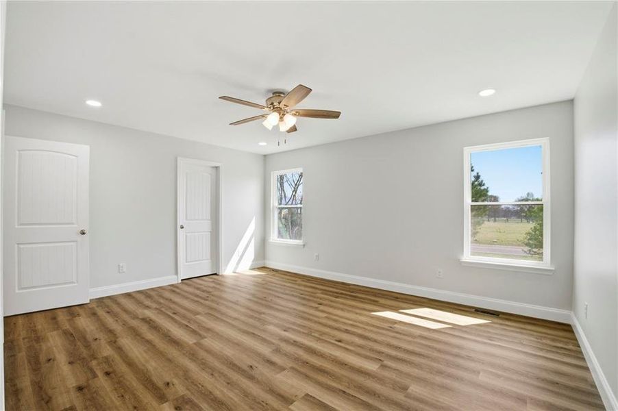 Spacious, unfurnished interior of a new home in , Eton (Image 39).
