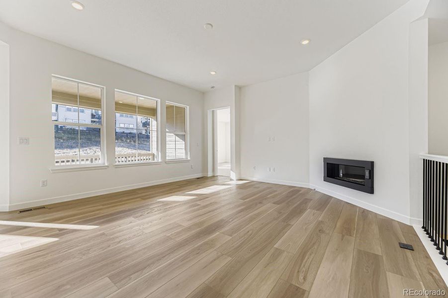 Spacious, unfurnished interior of a new home in Macanta: The Grand Collection, Castle Rock (Image 11). Spacious, unfurnished interior of a new home in Macanta: The Grand Collection, Castle Rock (Image 11).