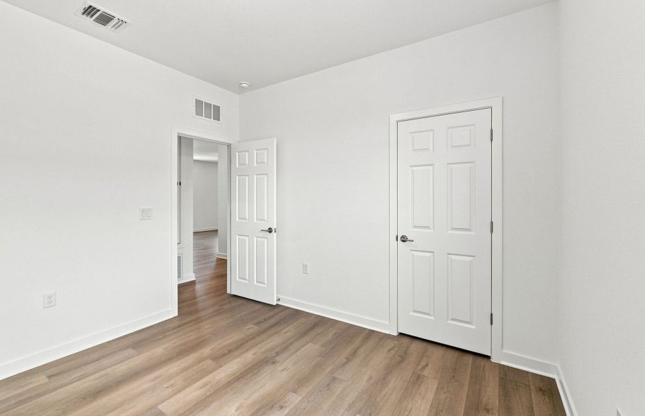 Spacious, unfurnished interior of a new home in Woodside, Georgetown (Image 30).