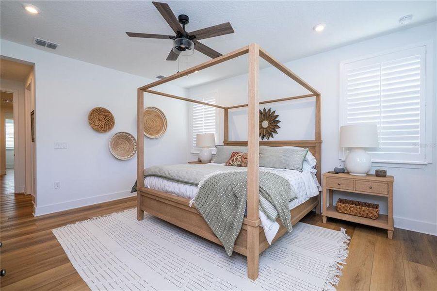 Furnished interior view inside a new home in Celebration - Island Village, Celebration (Image 37).