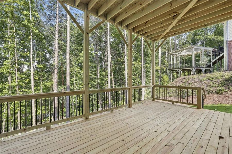Exterior details and patio area of a home in , Dawsonville (Image 3).