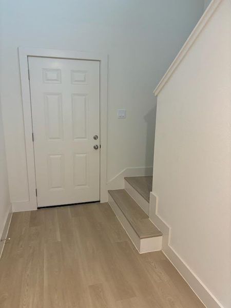 Spacious, unfurnished interior of a new home in , Hempstead (Image 18).