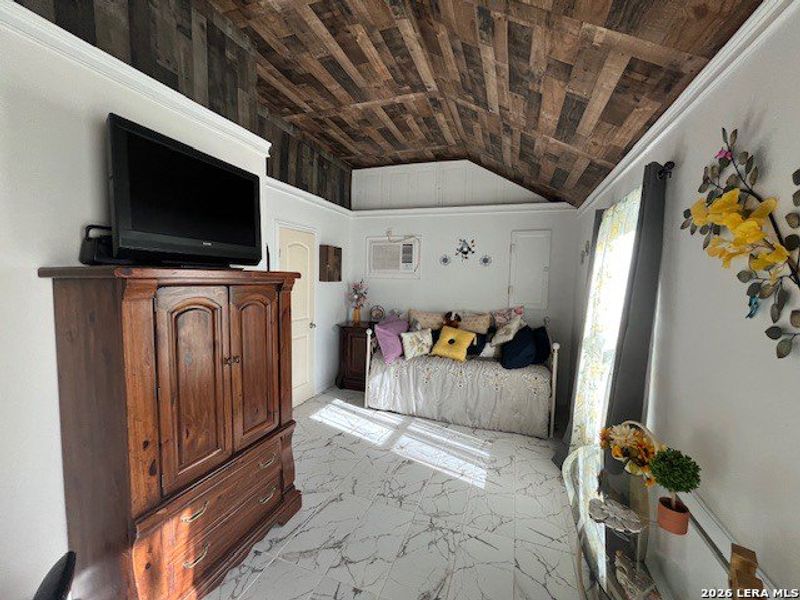 Image 20 of a home in .