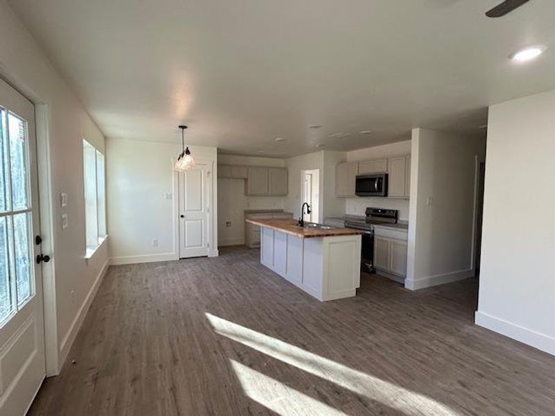 Spacious, unfurnished interior of a new home in , Ector (Image 11).