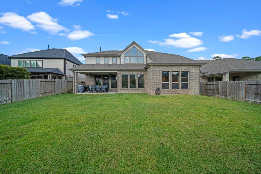 Large fenced backyard with plenty of space for kids, pets, or a future pool. Large fenced backyard with plenty of space for kids, pets, or a future pool.