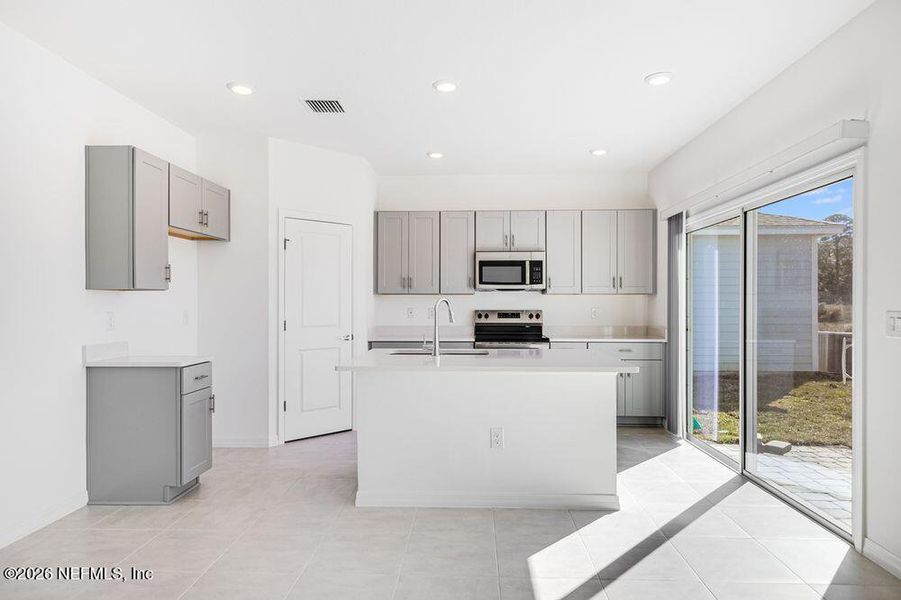 Furnished interior view inside a new home in Coopers Meadow, Jacksonville (Image 7).