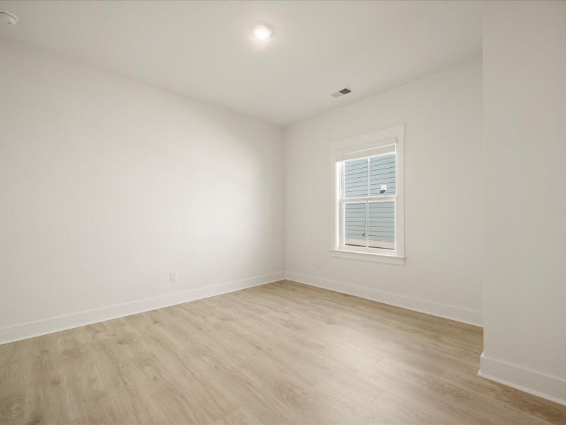 Spacious, unfurnished interior of a new home in , Summerville (Image 19).