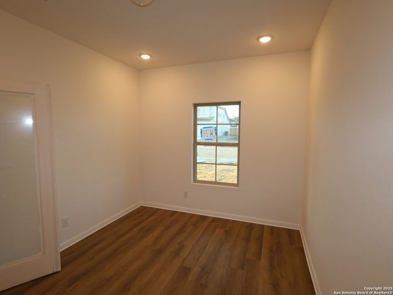 Spacious, unfurnished interior of a new home in Greenspoint Heights, Seguin (Image 16).