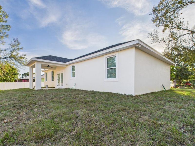 Exterior details and patio area of a home in , Fort Meade (Image 16).