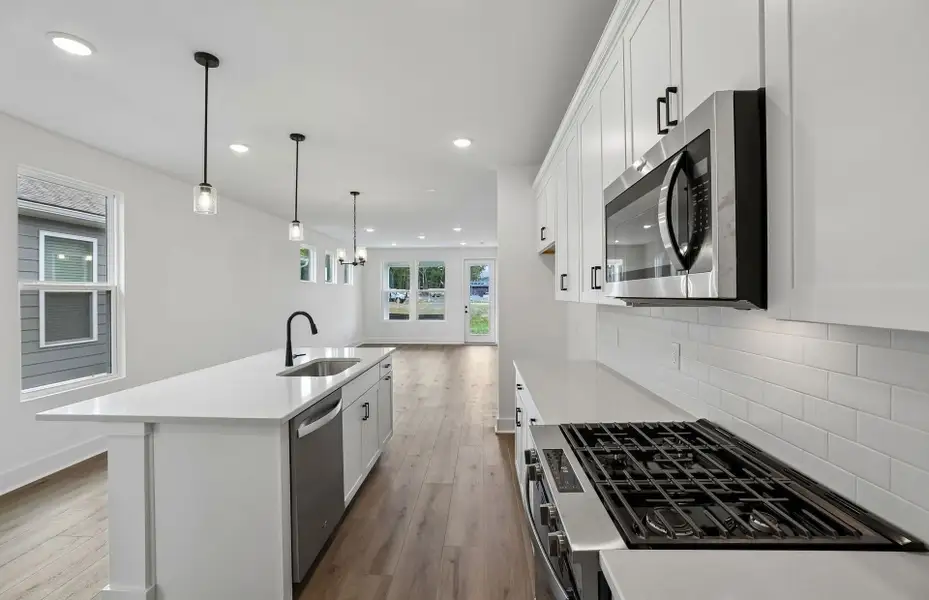 Furnished interior view inside a new home in Del Webb Barton Village, Lebanon (Image 6).