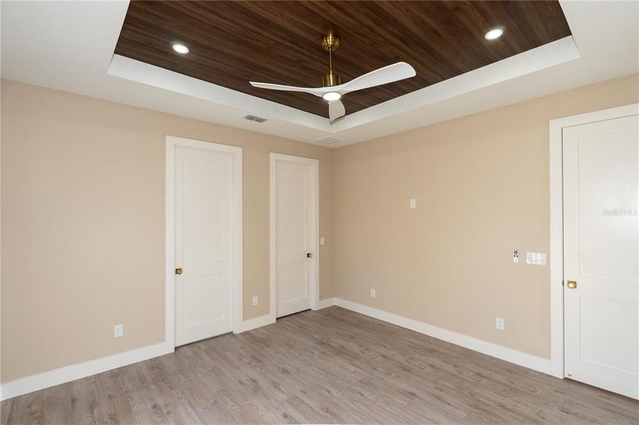 Spacious, unfurnished interior of a new home in , Tampa (Image 41).