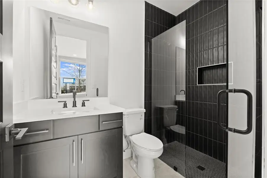 Furnished interior view inside a new home in , Alpharetta (Image 5).