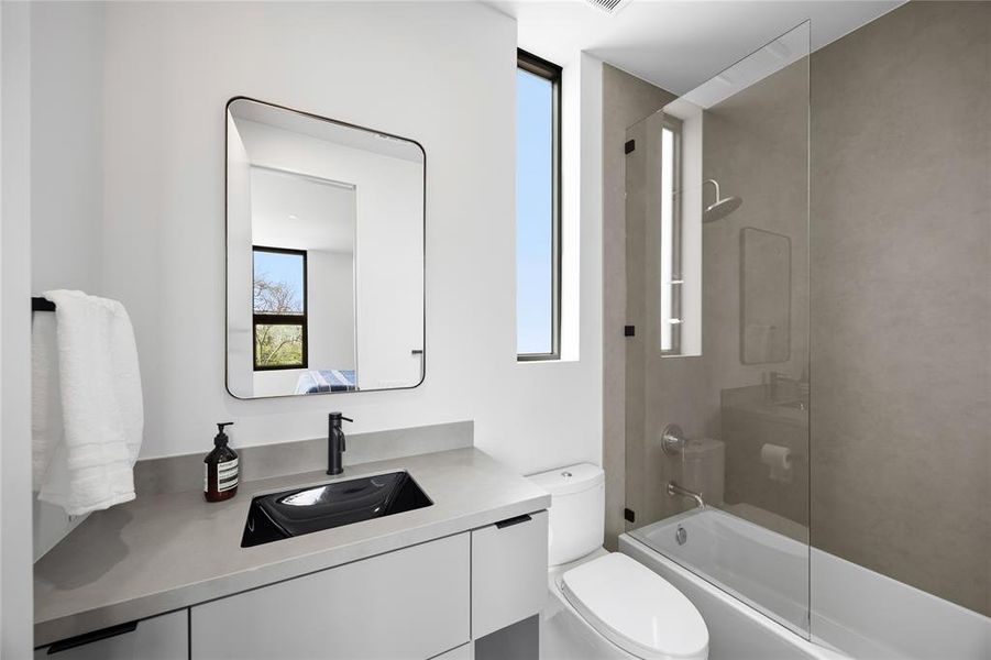 Furnished interior view inside a new home in , Dallas (Image 15).