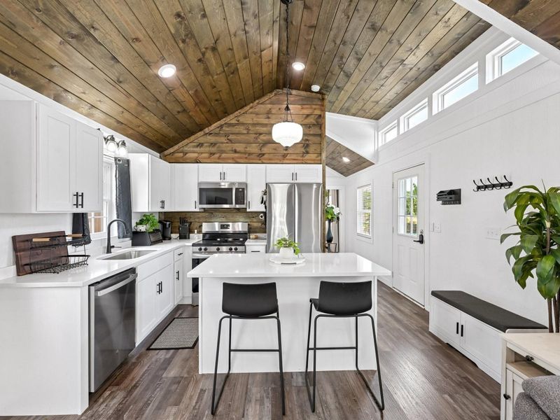 Furnished interior view inside a new home in , Bacliff (Image 9).
