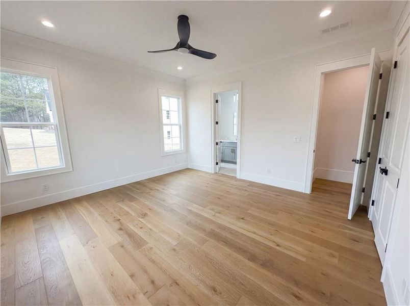 Spacious, unfurnished interior of a new home in , Bethlehem (Image 17).