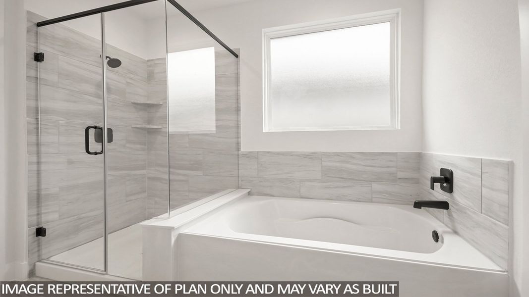 Furnished interior view inside a new home in Silverthorne, Conroe (Image 8).