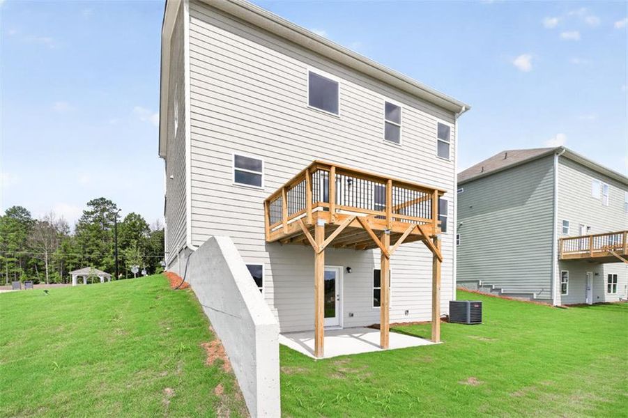 Exterior details and patio area of a home in Oakmont, Dallas (Image 27).