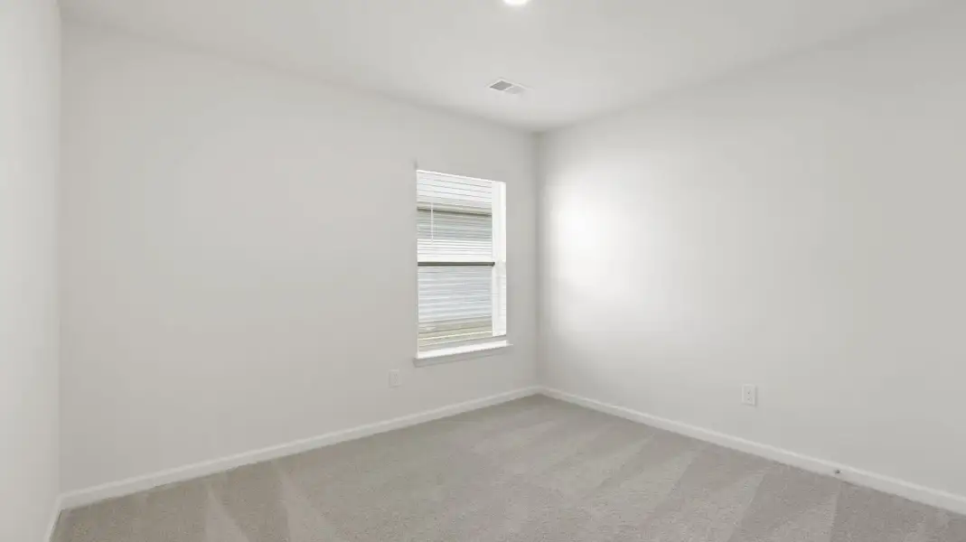 Spacious, unfurnished interior of a new home in Rydele Heights - Express, Asheville (Image 20).