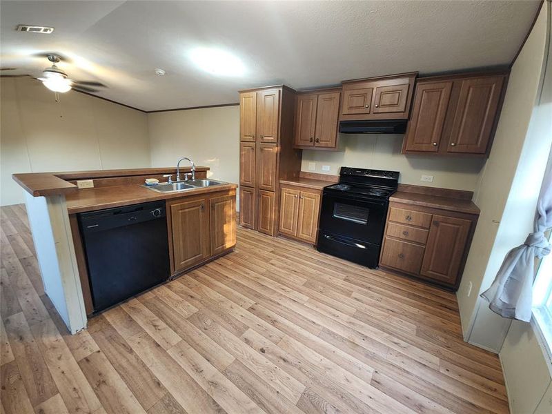 Furnished interior view inside a new home in , Gun Barrel City (Image 7).