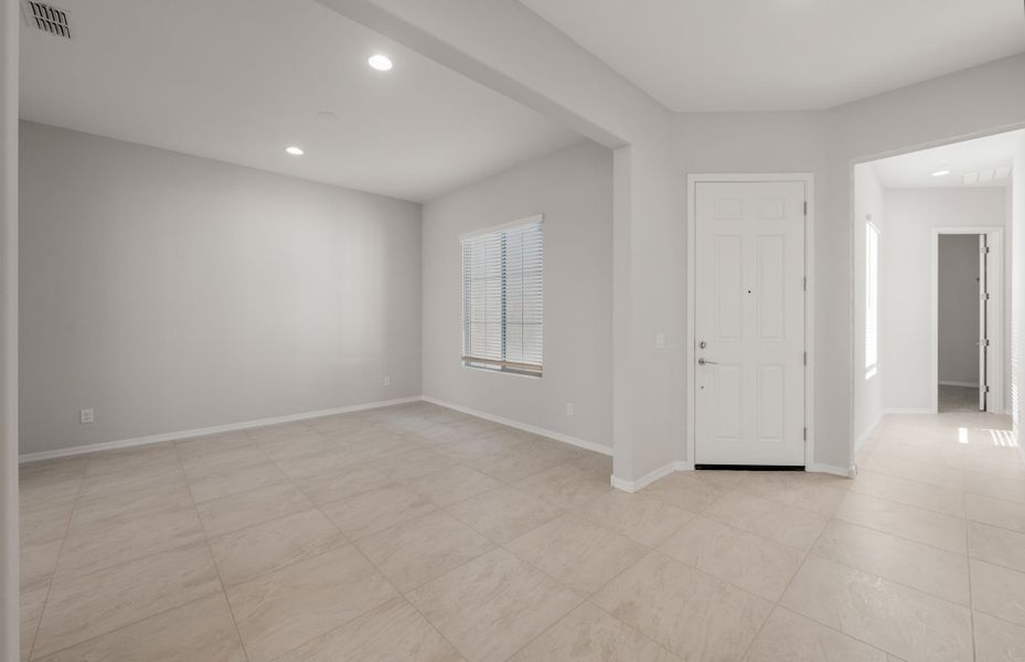 Spacious, unfurnished interior of a new home in Visara, Surprise (Image 24).