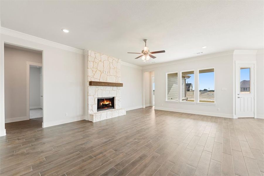 Spacious, unfurnished interior of a new home in Eagle Ridge Estates, Weatherford (Image 31).