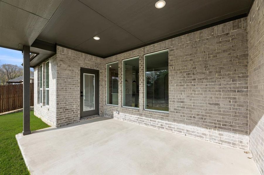 4430 Verbena-Patio-1