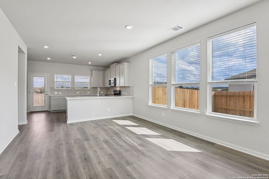 Spacious, unfurnished interior of a new home in Estancia Ranch - Premier Series, San Antonio (Image 32). Spacious, unfurnished interior of a new home in Estancia Ranch - Premier Series, San Antonio (Image 32).