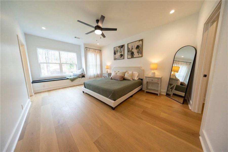 Furnished interior view inside a new home in , Gainesville (Image 33).