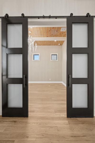 Close-up of interior finishes inside a home in Montclair, Prosper (Image 18).