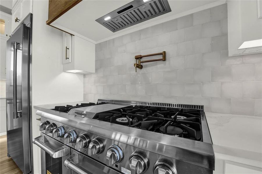 Close-up of interior finishes inside a home in , Aledo (Image 21).