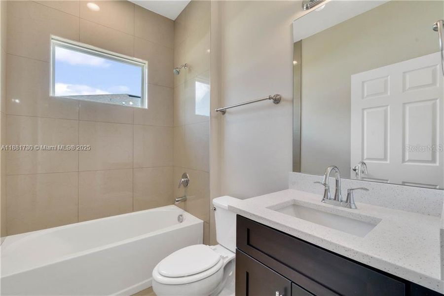 Furnished interior view inside a new home in , Kissimmee (Image 14).