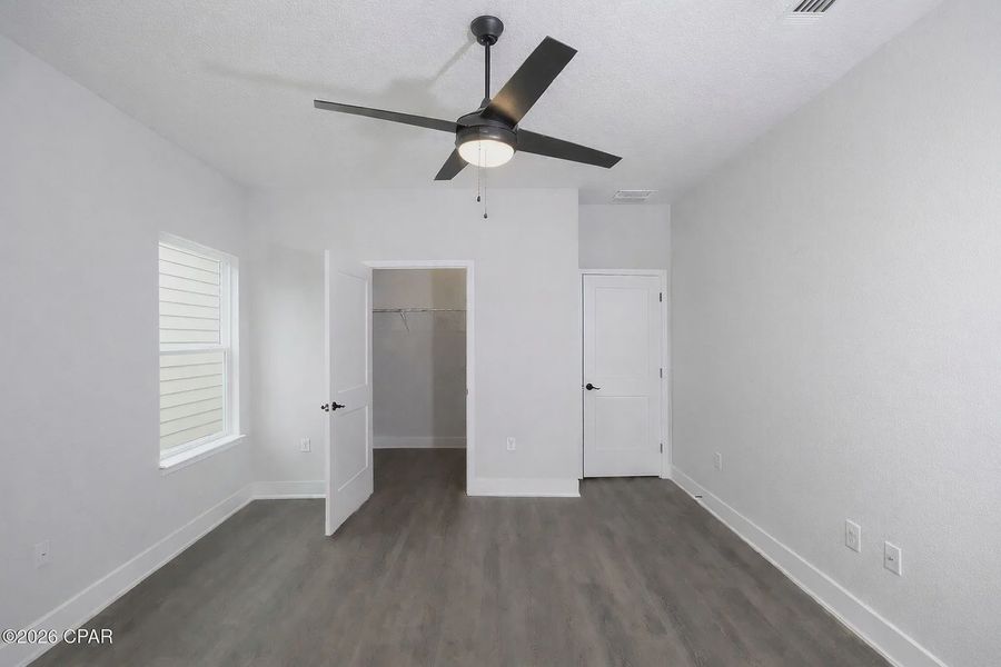 Spacious, unfurnished interior of a new home in Parkbrook, Panama City (Image 9).